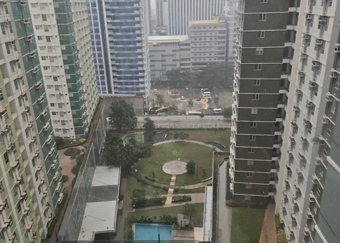 Style With Pool View & Fast Wi-fi 4pax 아파트호텔 3*